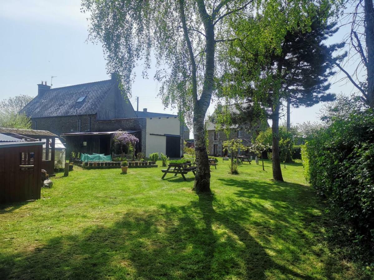 La Loctais Villa Les Portes du Coglais ภายนอก รูปภาพ