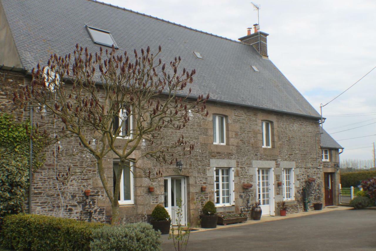 La Loctais Villa Les Portes du Coglais ภายนอก รูปภาพ
